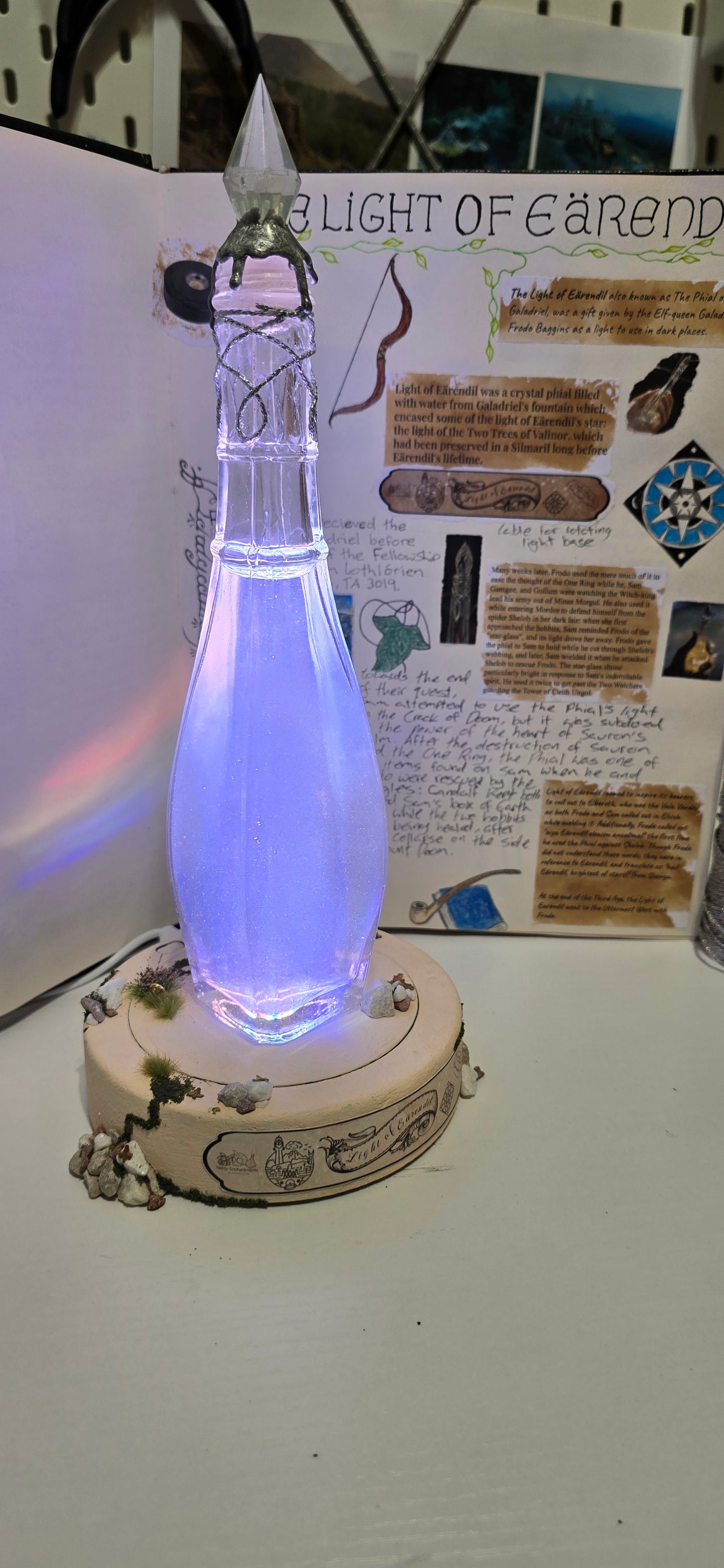 Light Of Eärendil Potion Bottle with rotating light base