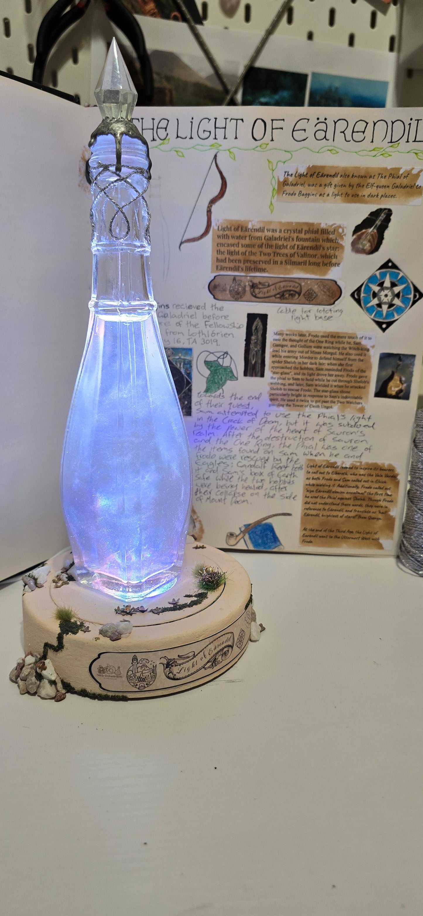 Light Of Eärendil Potion Bottle with rotating light base