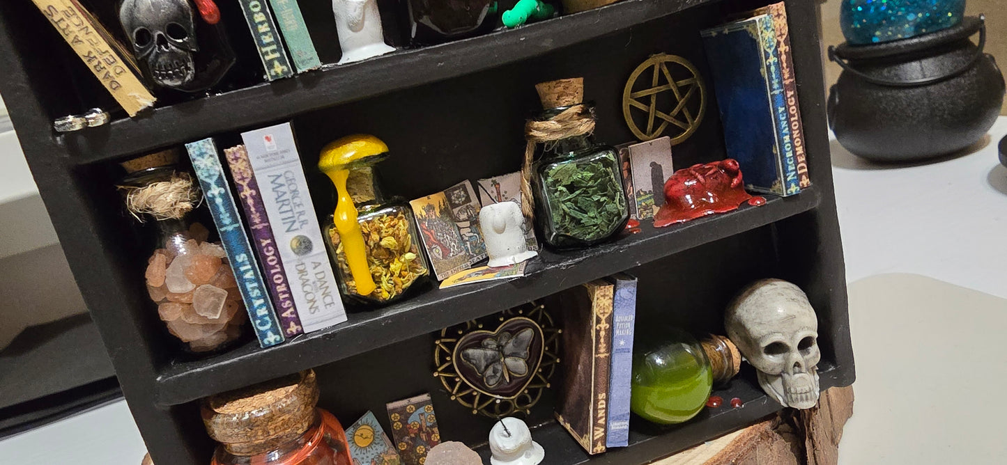 Apothecary Plant Pot